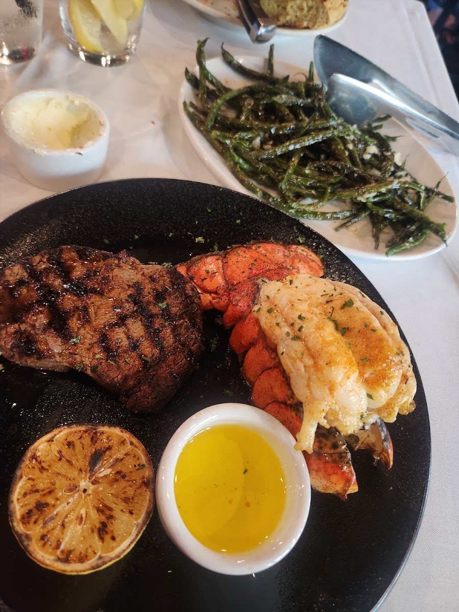 Morton's The Steakhouse photo 9